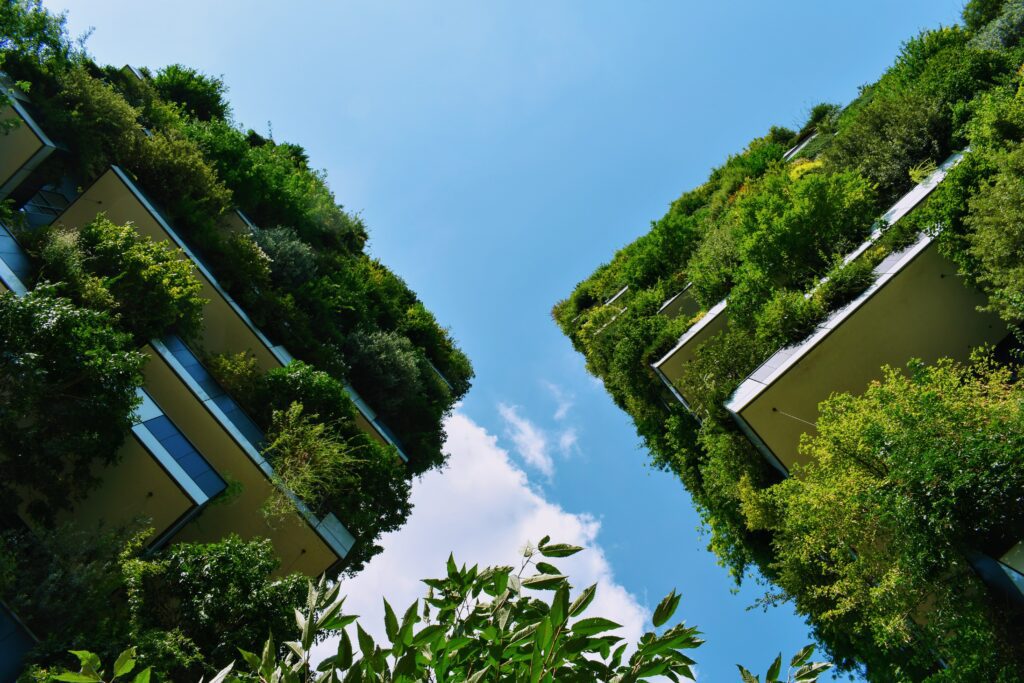 Edifici arricchiti con piante o giardini verticali